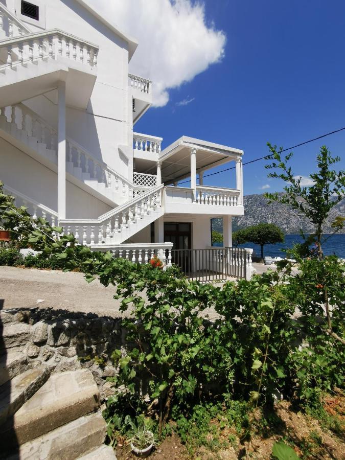 Apartment Popovic *