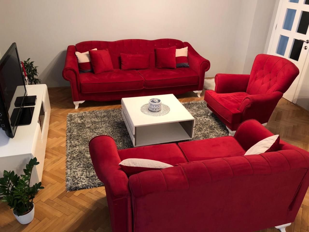 Popovic Apartment *