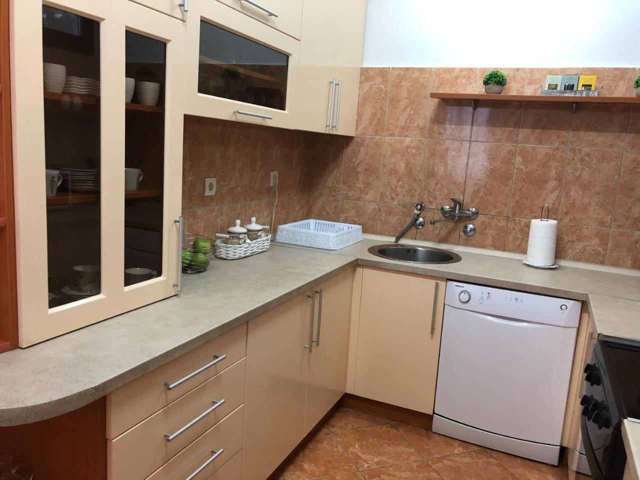 Popovic Apartment